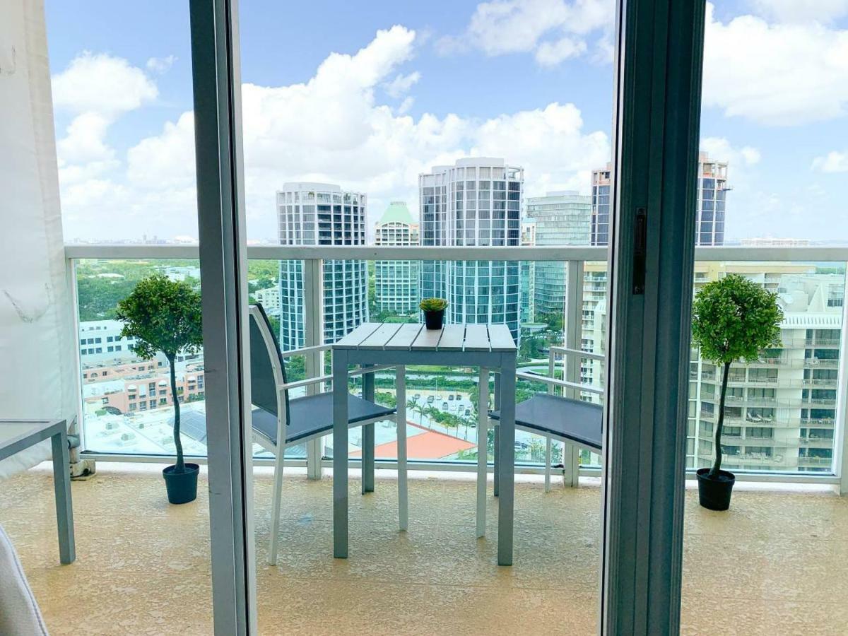 City View Balcony Steps From Restaurants, Peacock Park & Marina Miami Buitenkant foto